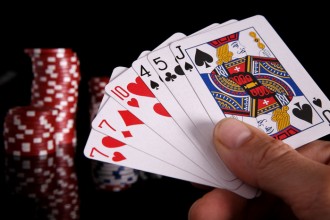 百家樂投注法之不倒翁投注｜讓你戰無不勝!!